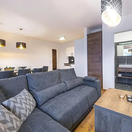 Cosy In Salzburg Without Deposit Apartment